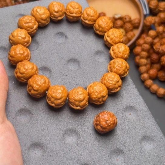 吊坠猴头核桃1.7尺寸19颗手持背云流苏