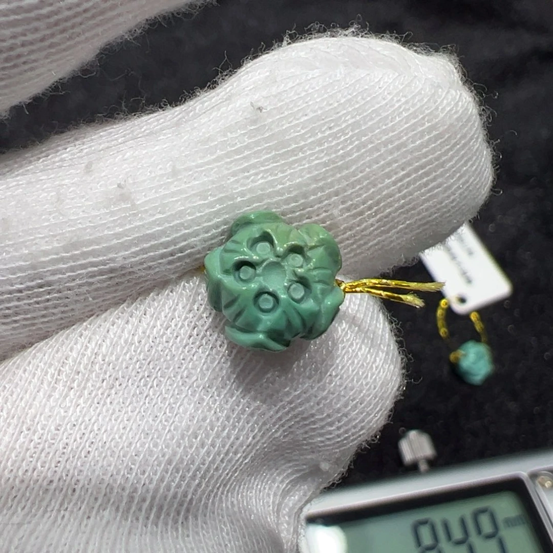 绿松石配饰未镶嵌啊***