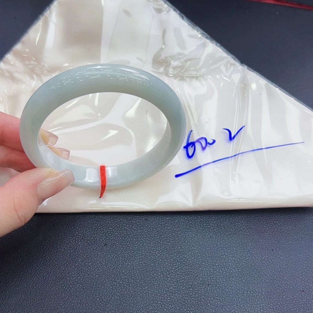 翡翠手镯未镶嵌手镯60