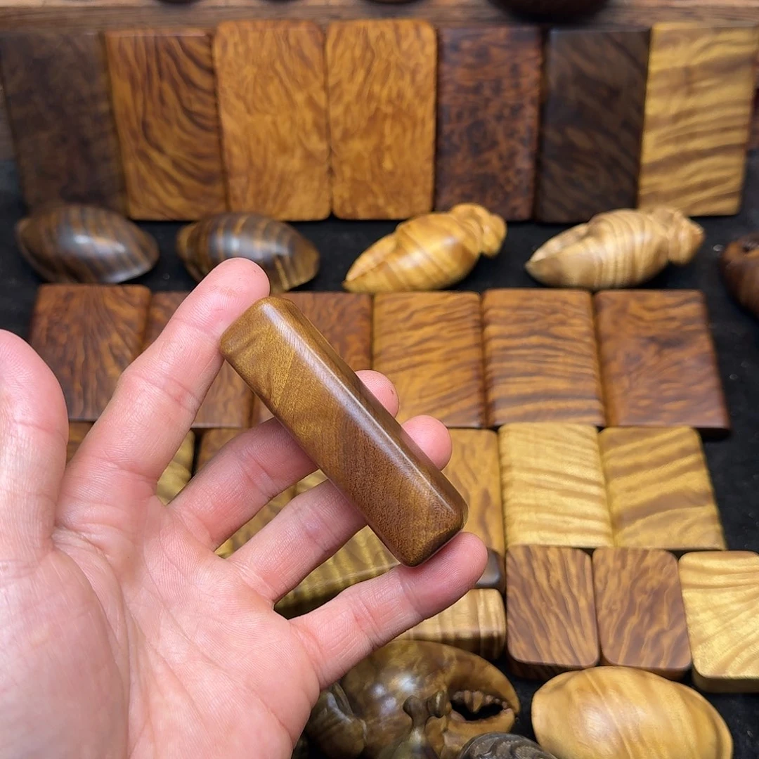 楠木金丝楠木无事牌