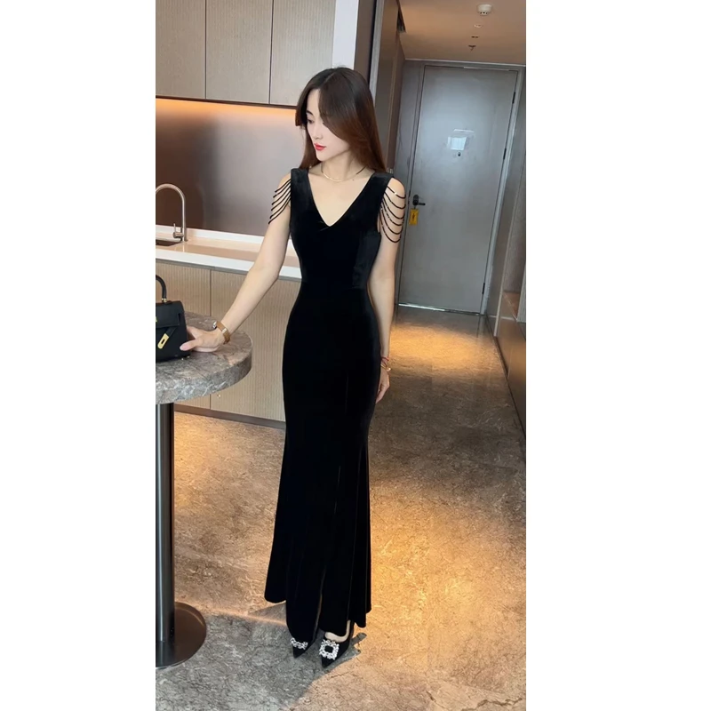 名媛风气质洋气V领重工链条设计感连衣裙女中长款鱼尾开衩裙子潮