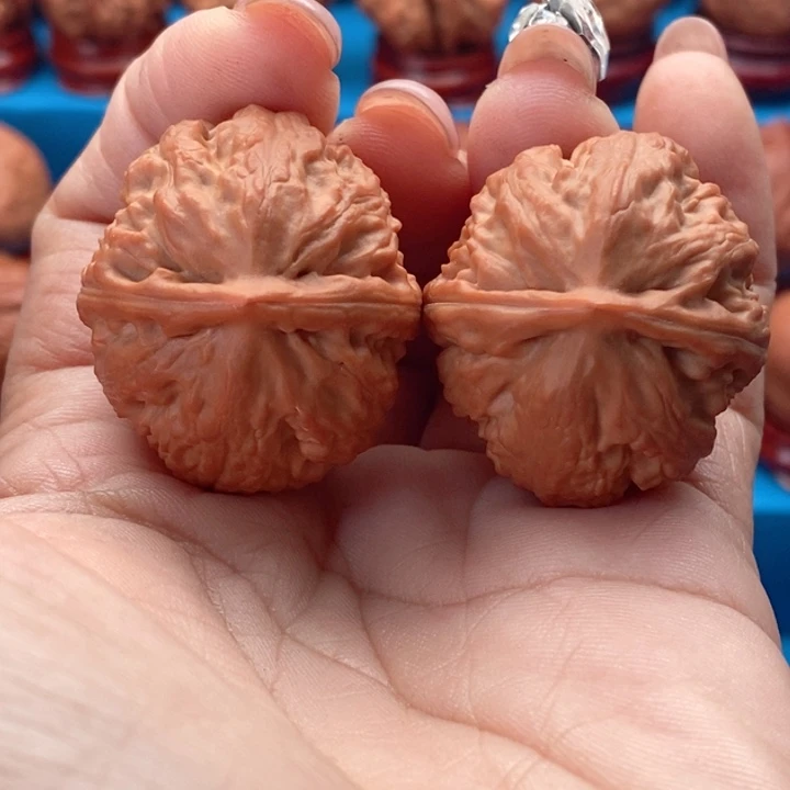 核桃精品文玩核桃手捻穿山甲