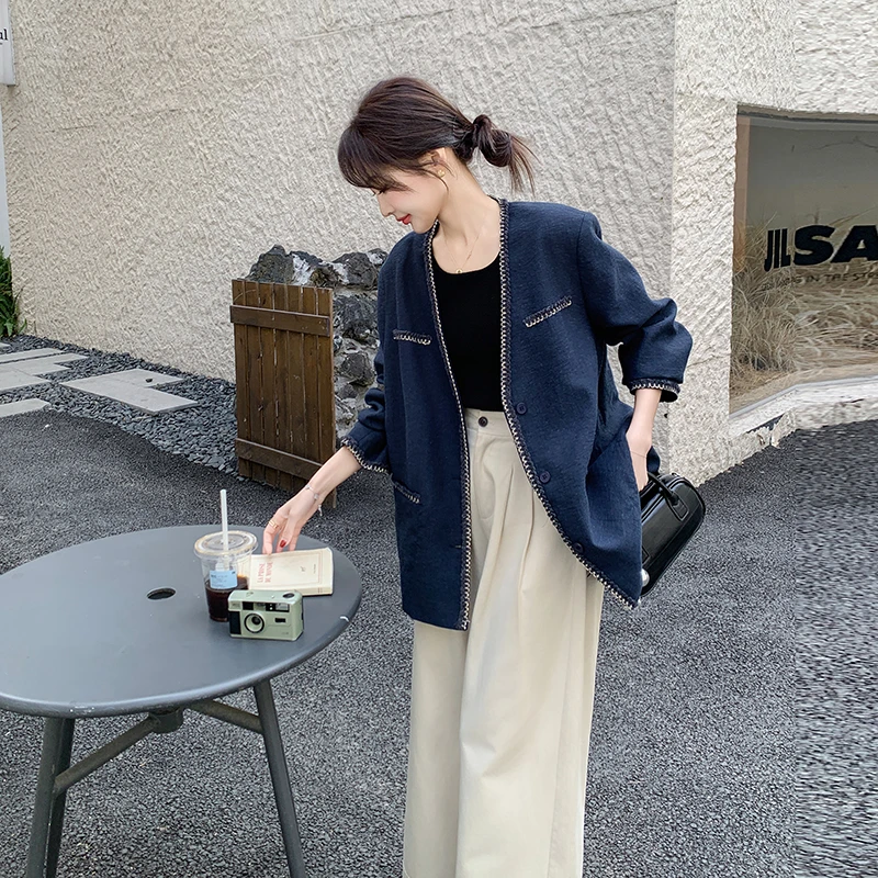 今年流行爆款洋气高级感藏青色小香风外套2025新款独特超好看西服