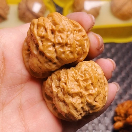 文玩核桃37尺蛤蟆头