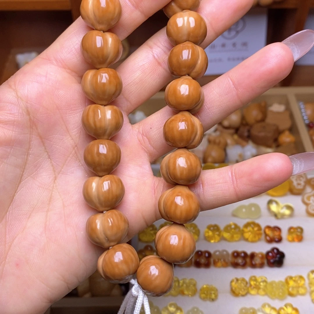 倔***强猴头核桃吊坠蜜桃手持