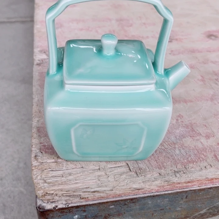 龙泉青瓷哈哈哈哈哈碗