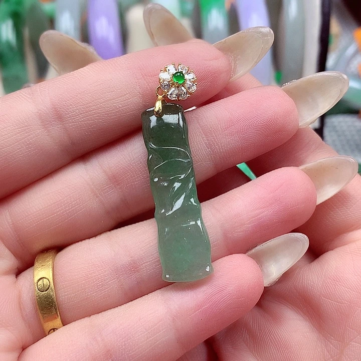 颈饰未镶嵌翡翠翡翠