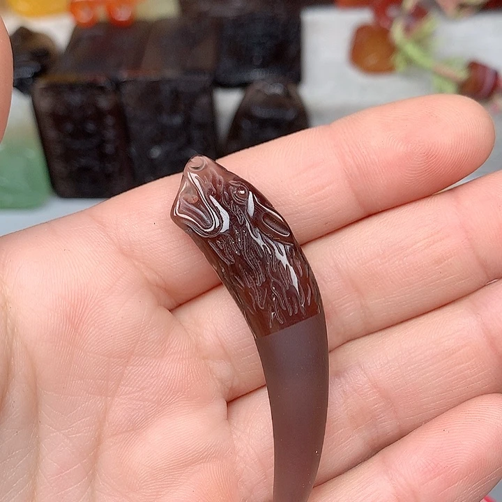 陈***乾黑曜岩未镶嵌颈饰