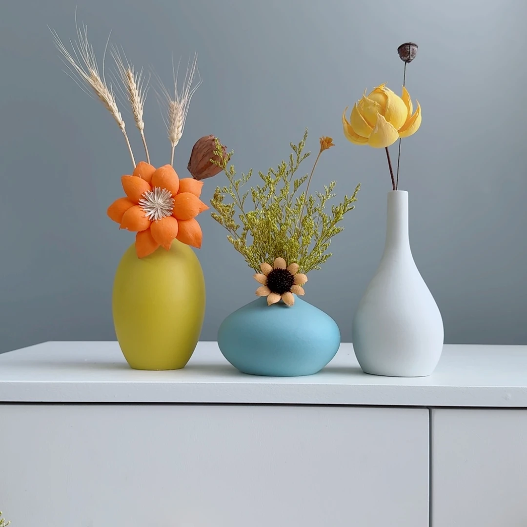 摆件陶瓷小花瓶摆件含花总高约20-30cm