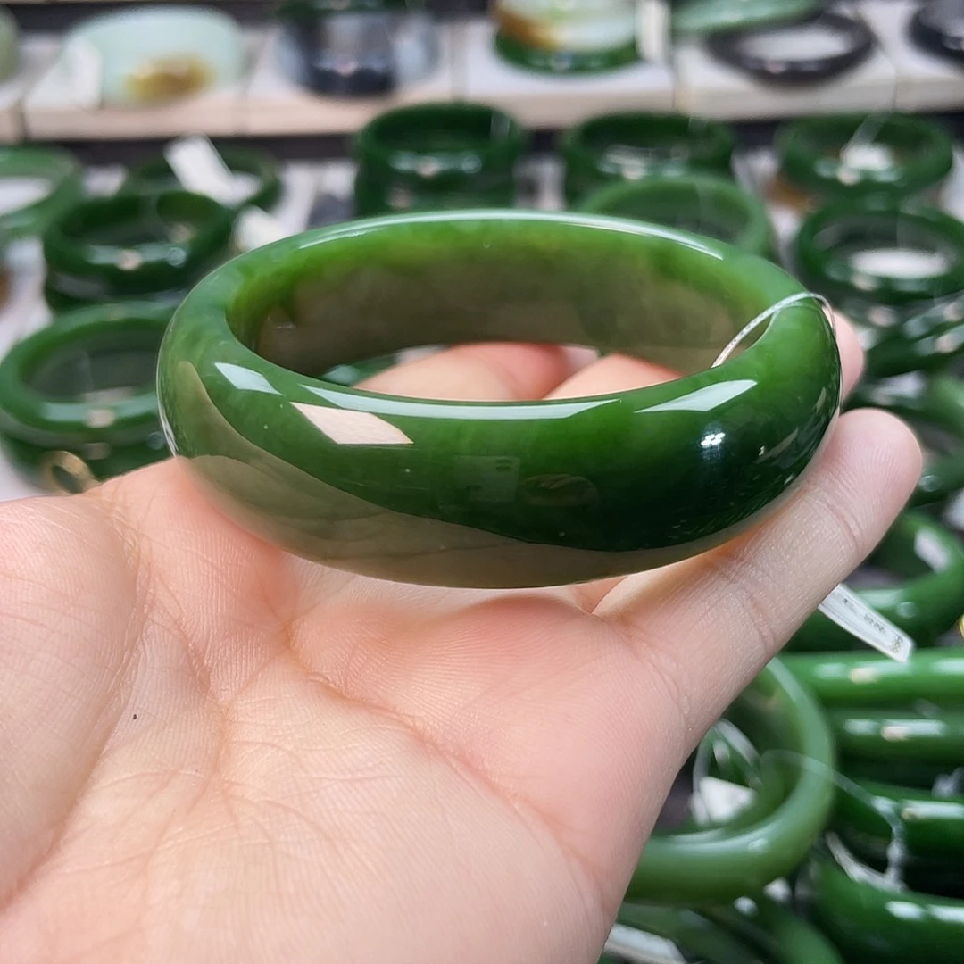 和田玉（碧玉）手镯未镶嵌