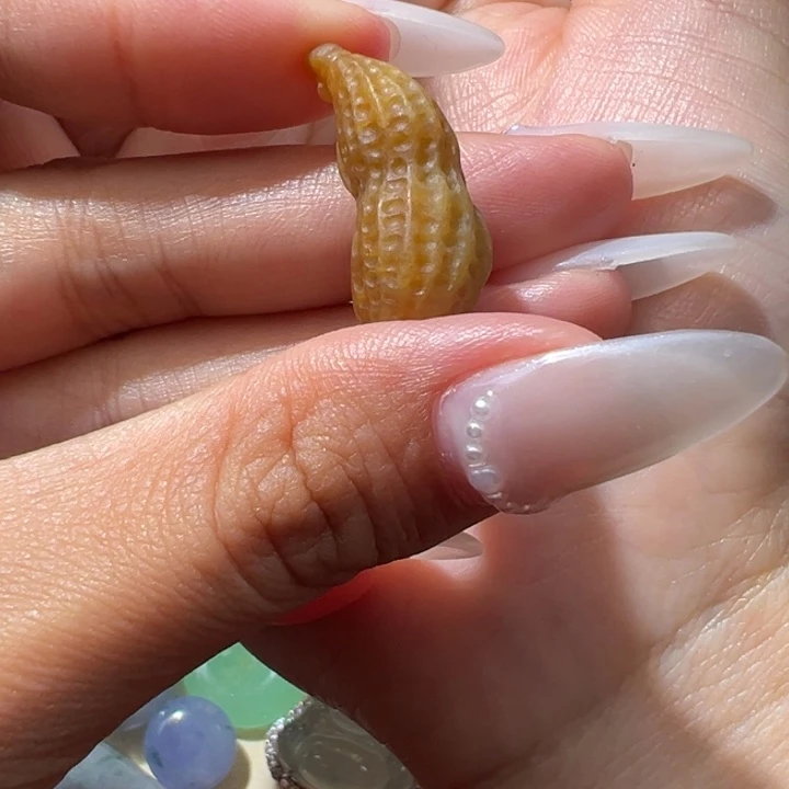 定制翡翠未镶嵌花生