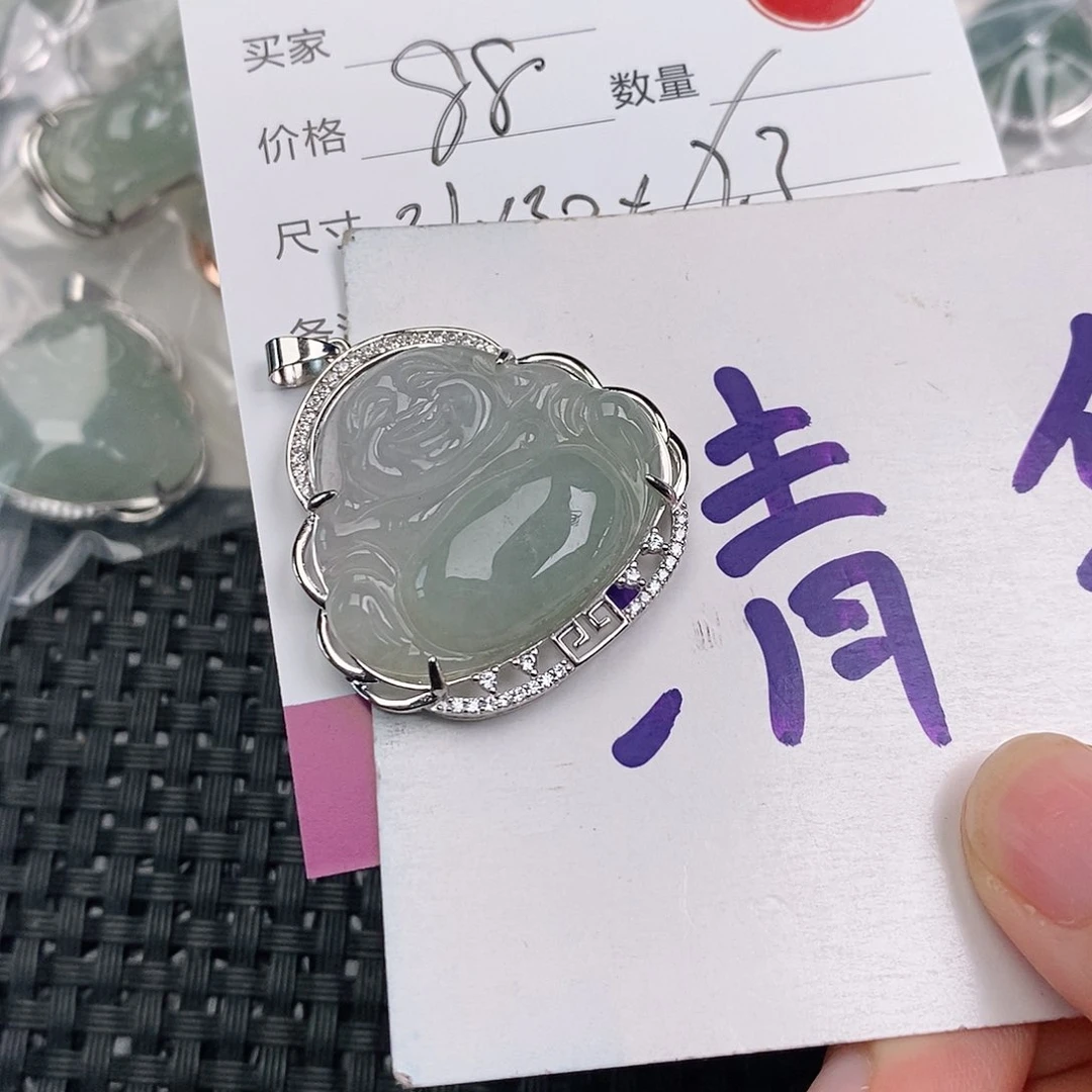 颈饰银S925镶嵌翡翠