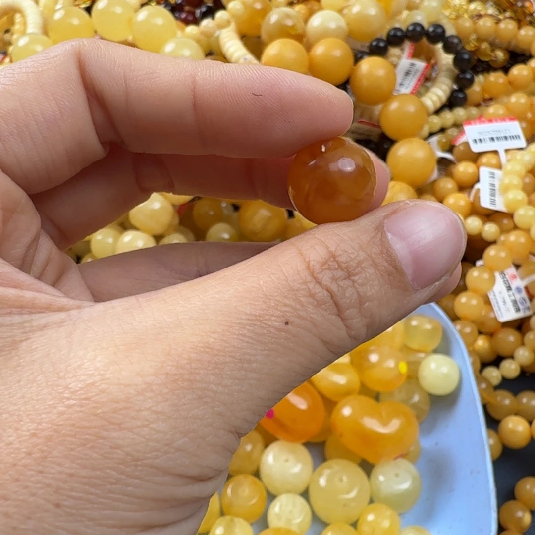 琥珀未镶嵌珠宝奇石