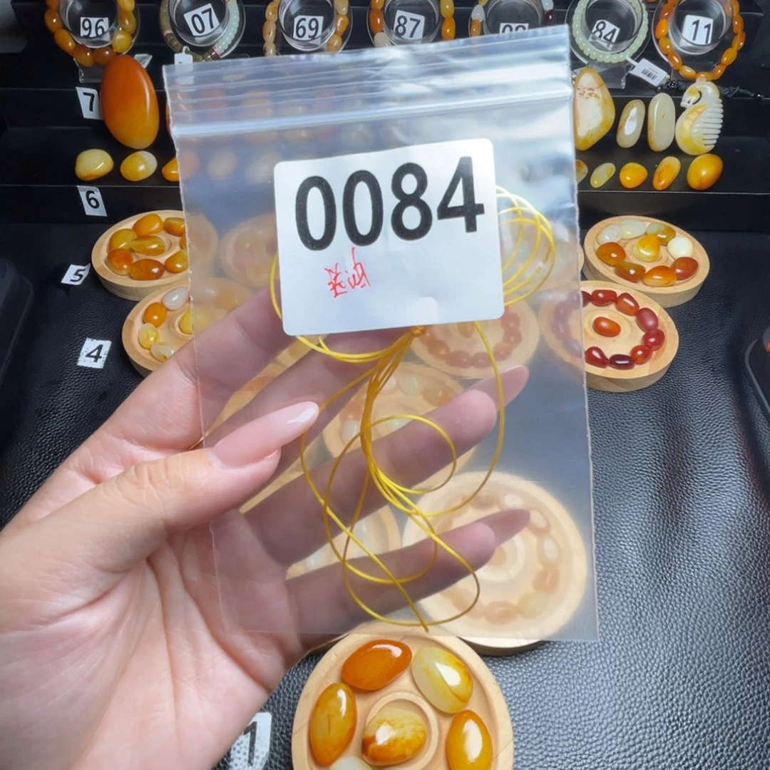 张***未镶嵌手串和田玉