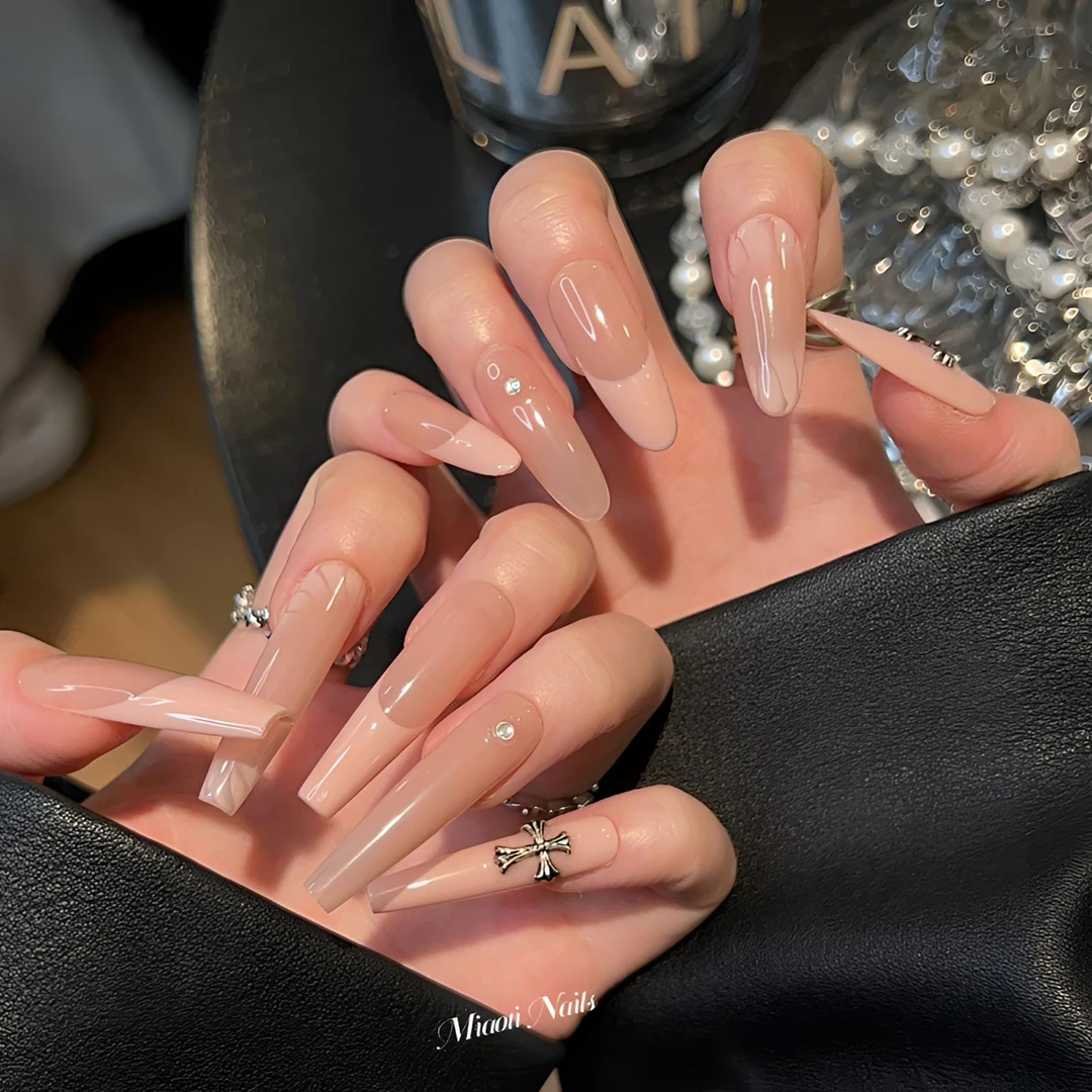 【欧若拉】【9个甲型定制】猫哥 裸粉辣妹小众纯手工穿戴甲