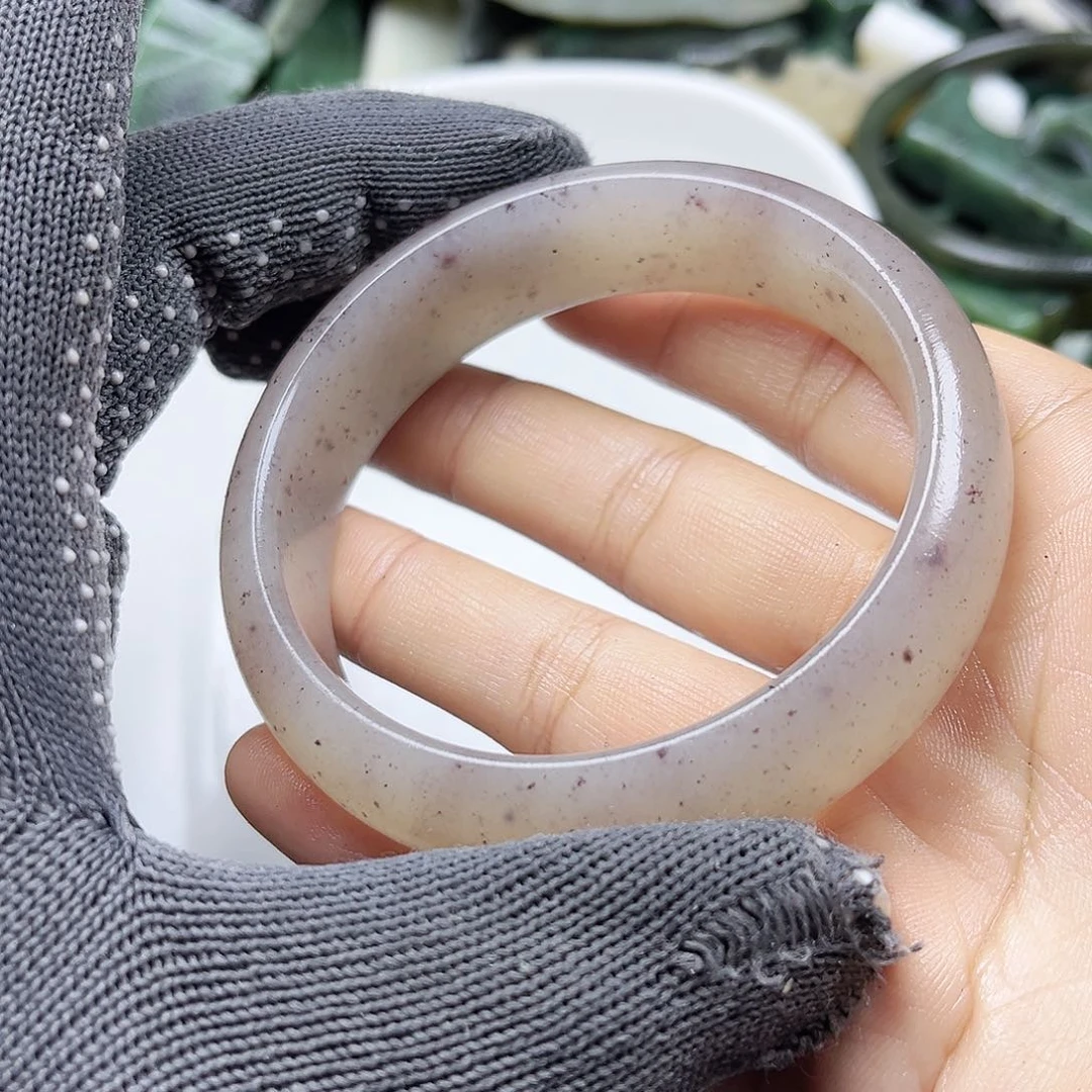 颈饰未镶嵌石英质玉62