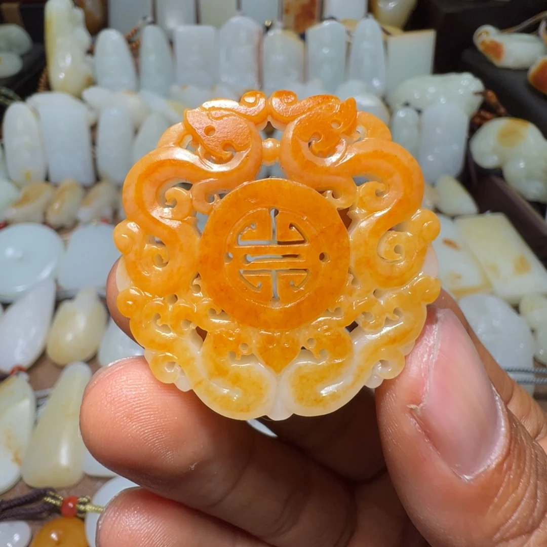和田玉吊坠(不含链)未镶嵌烈**下