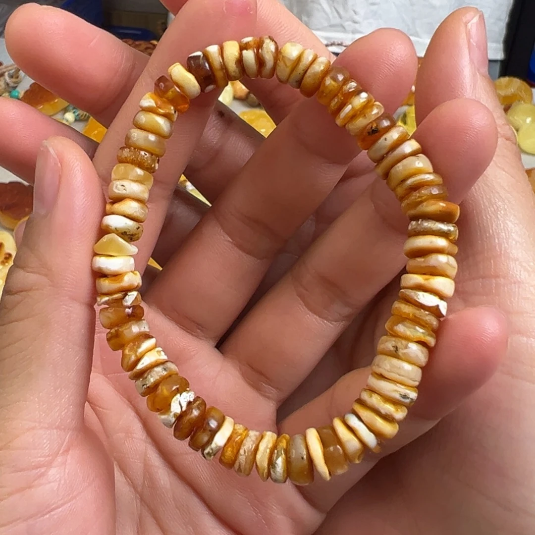 蜜蜡未镶嵌裸石微瑕