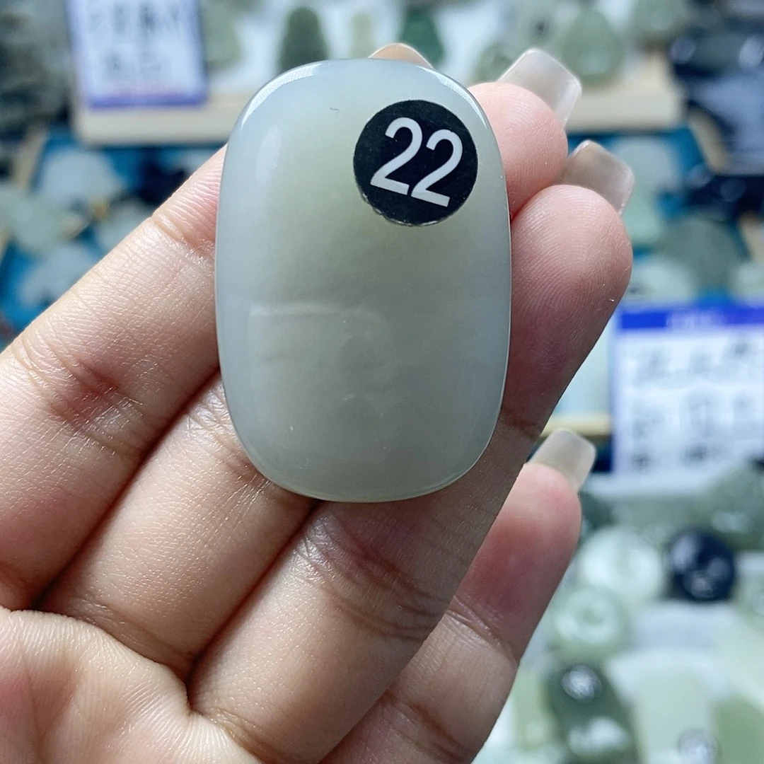 和田玉未镶嵌颈饰无事牌