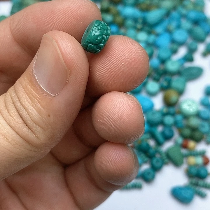 未镶嵌绿松石珠宝奇石