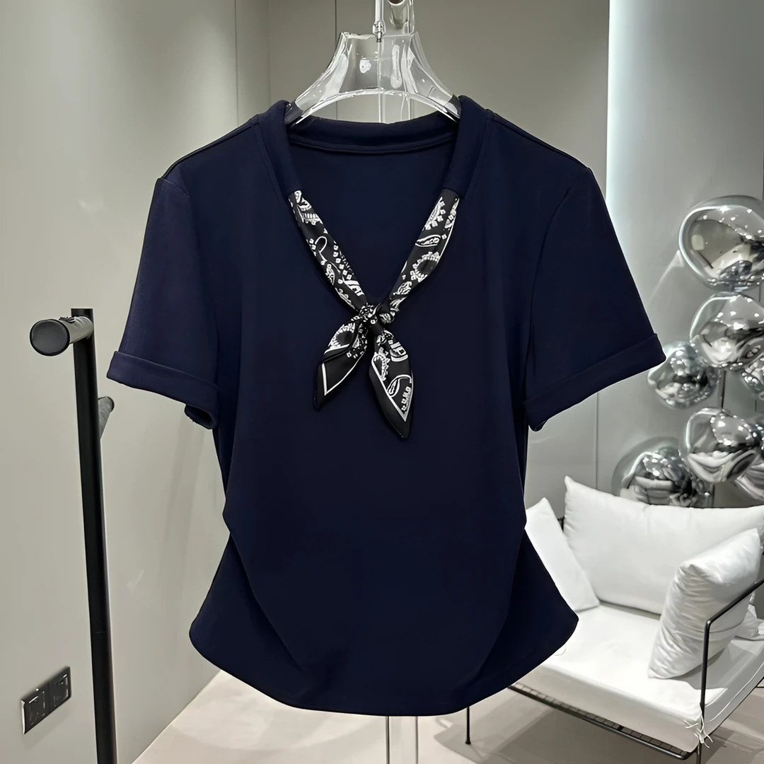 卡莲格【品牌黑标旗舰店品质】设计感上衣V领短袖T恤女洋气减龄显瘦