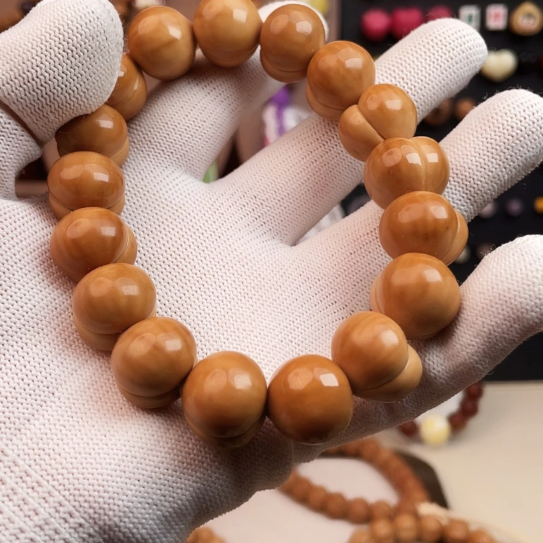 轩****猴头核桃吊坠微瑕黑点屁桃