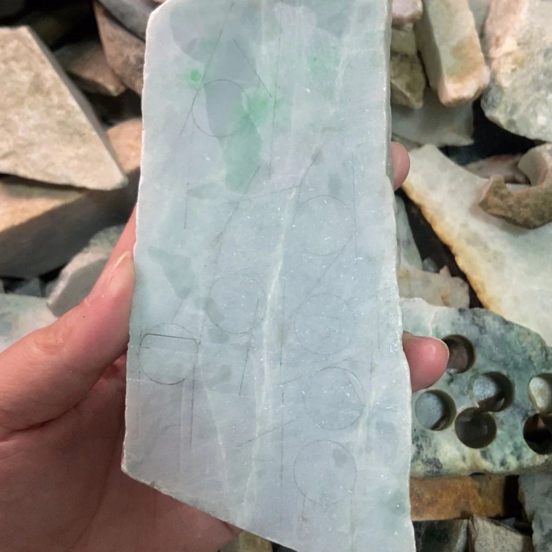 翡翠未镶嵌颈饰天然翡翠