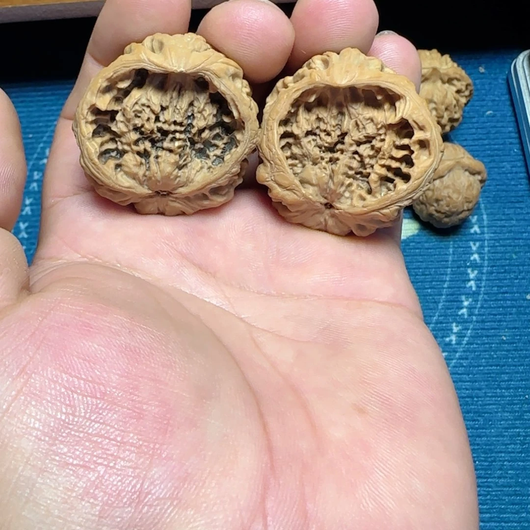 文玩核桃吊坠全品聚宝盆