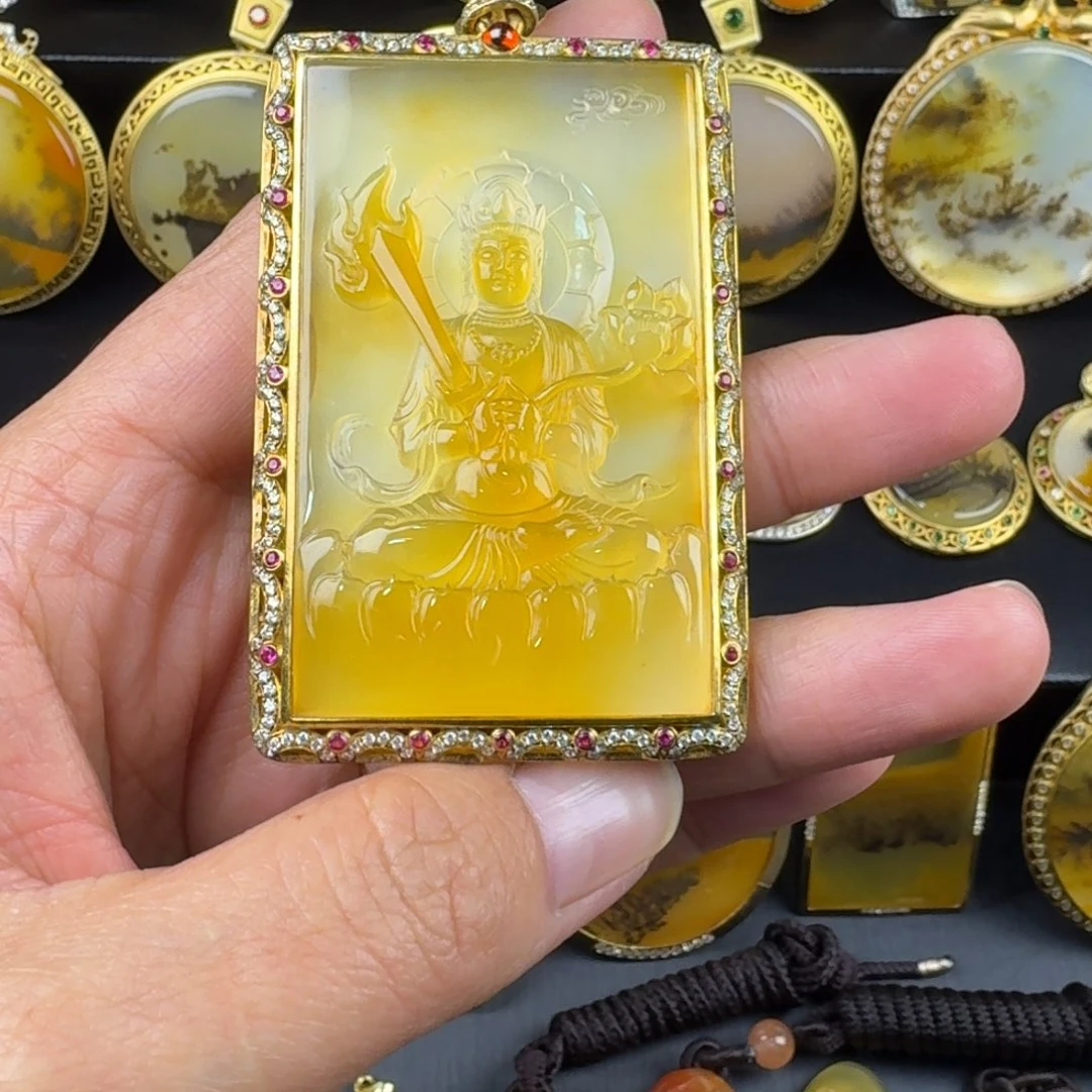 石英质玉（黄龙玉）合金颈饰