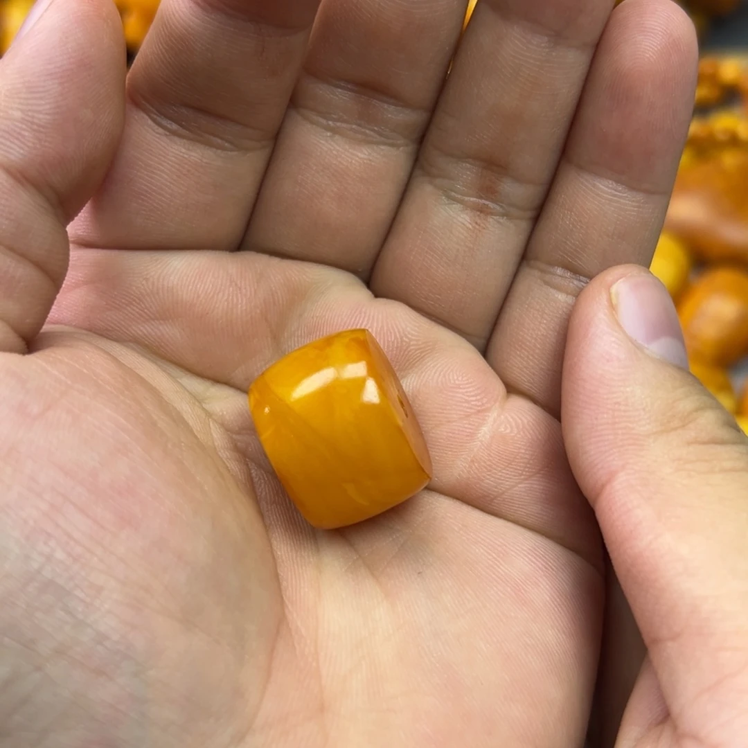 蜜蜡吊坠(不含链)未镶嵌