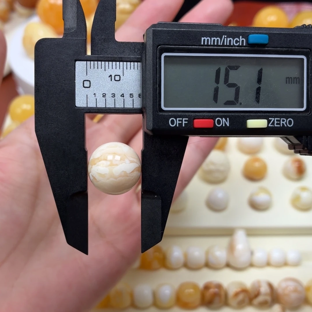 琥珀未镶嵌珠宝奇石乌料粉橘底浓蜡妖花圆珠15mm