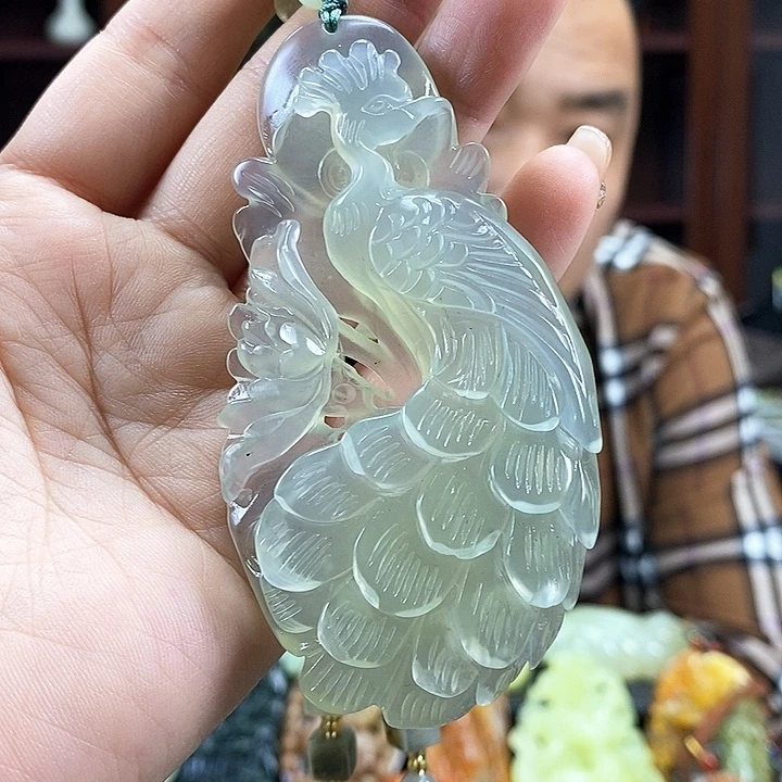 蛇纹石玉吊坠未镶嵌