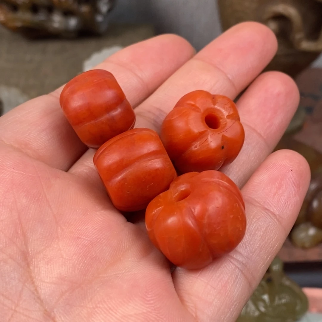 寅***合非常精美的脖挂件