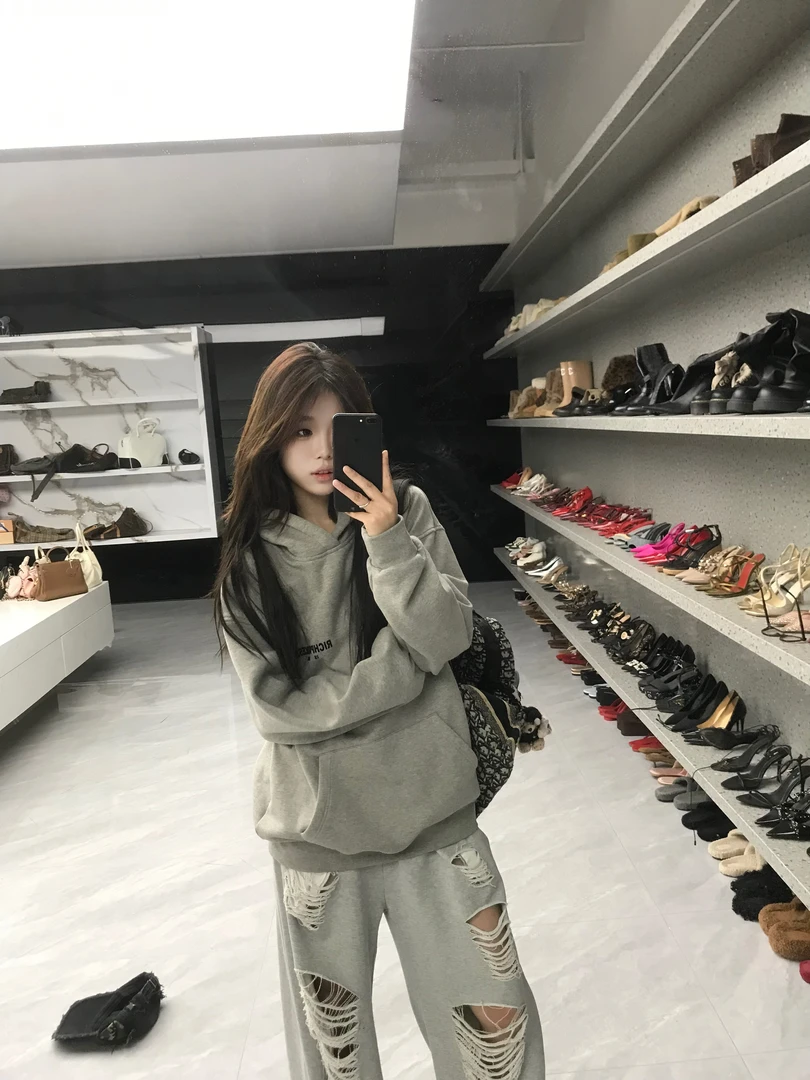 尹千金J【满分安全感 】ins美式复古情侣高街秋冬连帽卫衣潮S255069