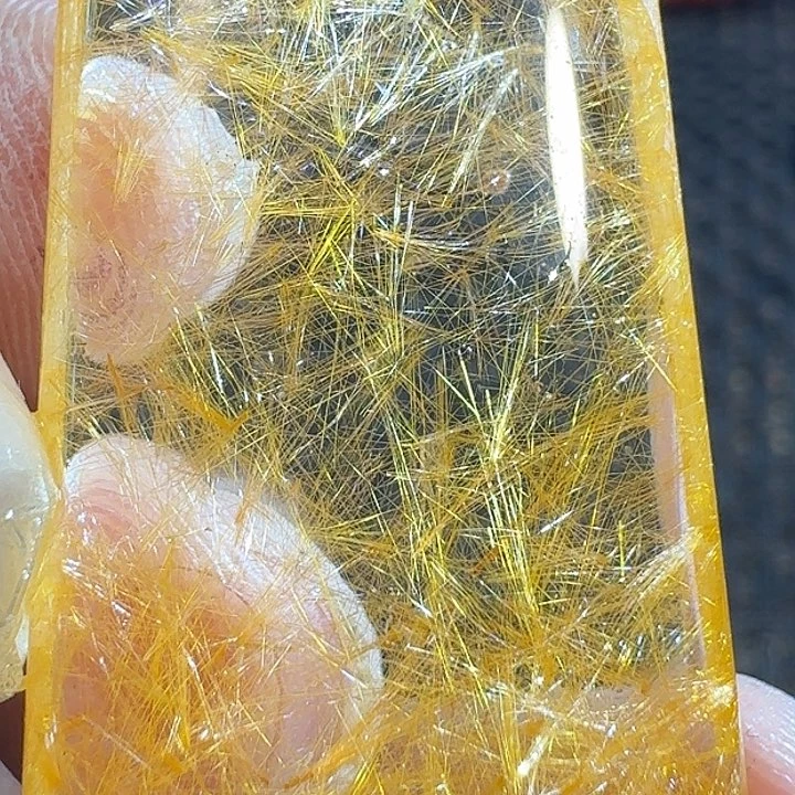 未镶嵌颈饰水晶苏****馆