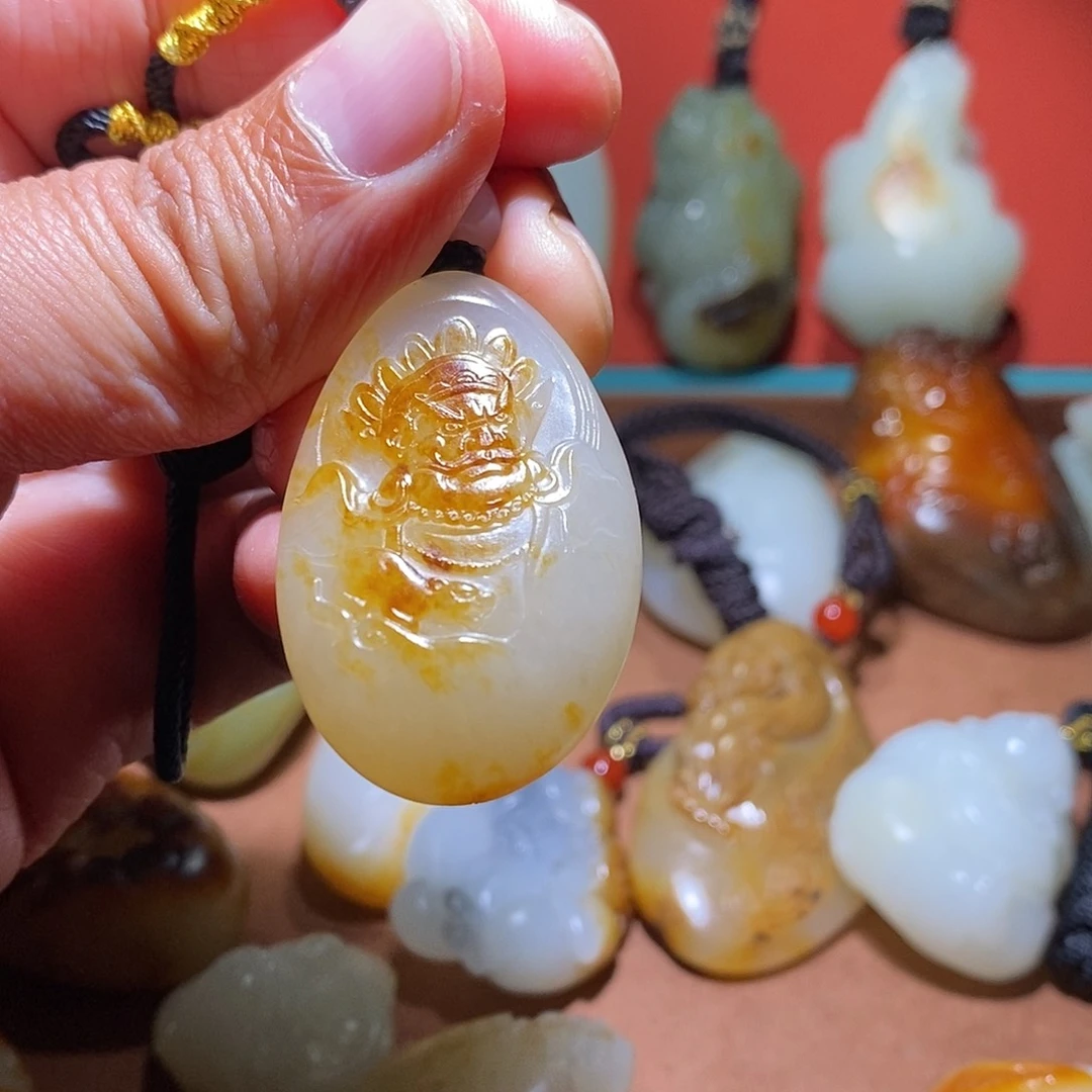 未镶嵌和田玉挂件冬**月