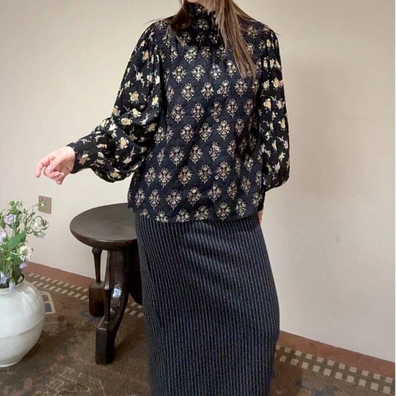 复古印花高领衬衫