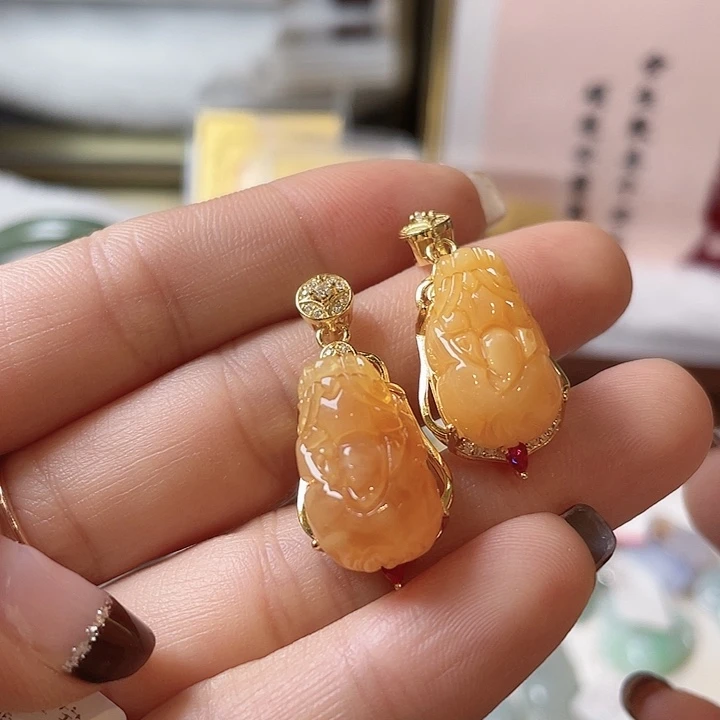 琥珀颈饰银S925镶嵌貔恘