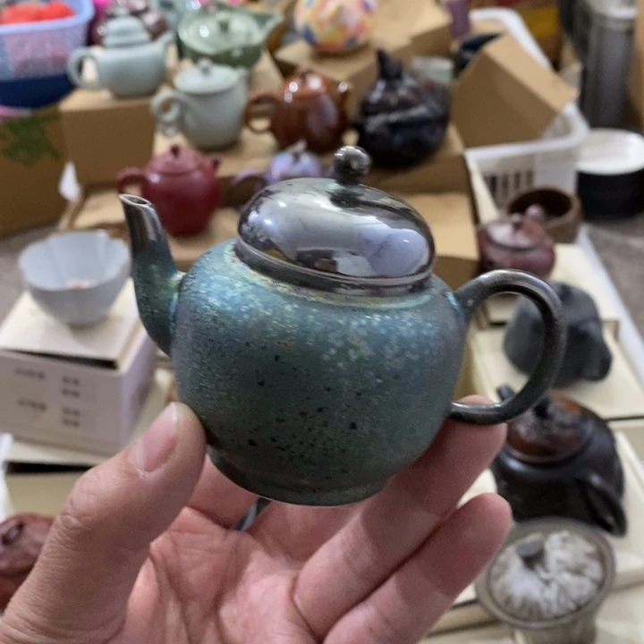 陶瓷艺术品及陶瓷壶