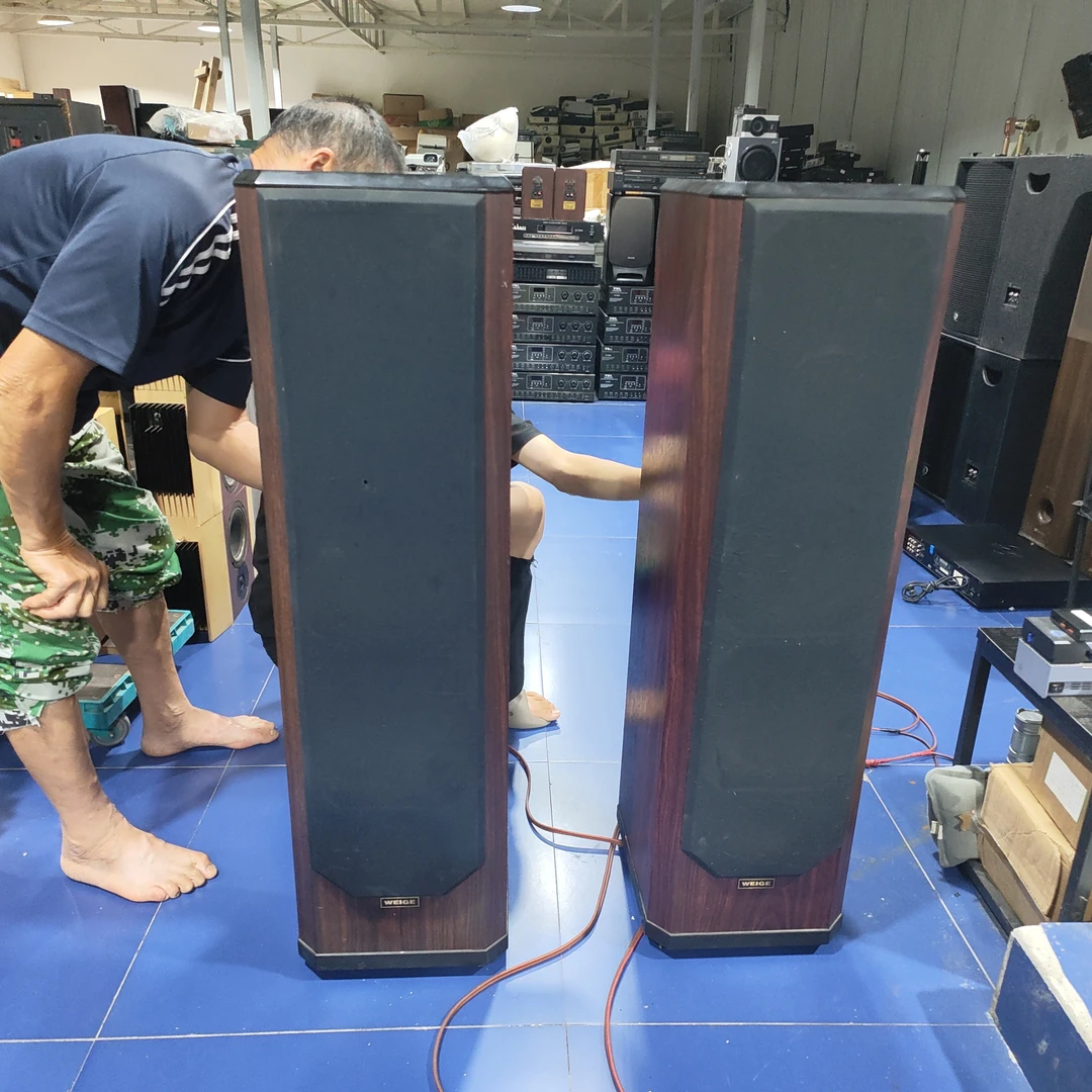 8新  二手威格落地箱一对，出声，不带线材，不退换