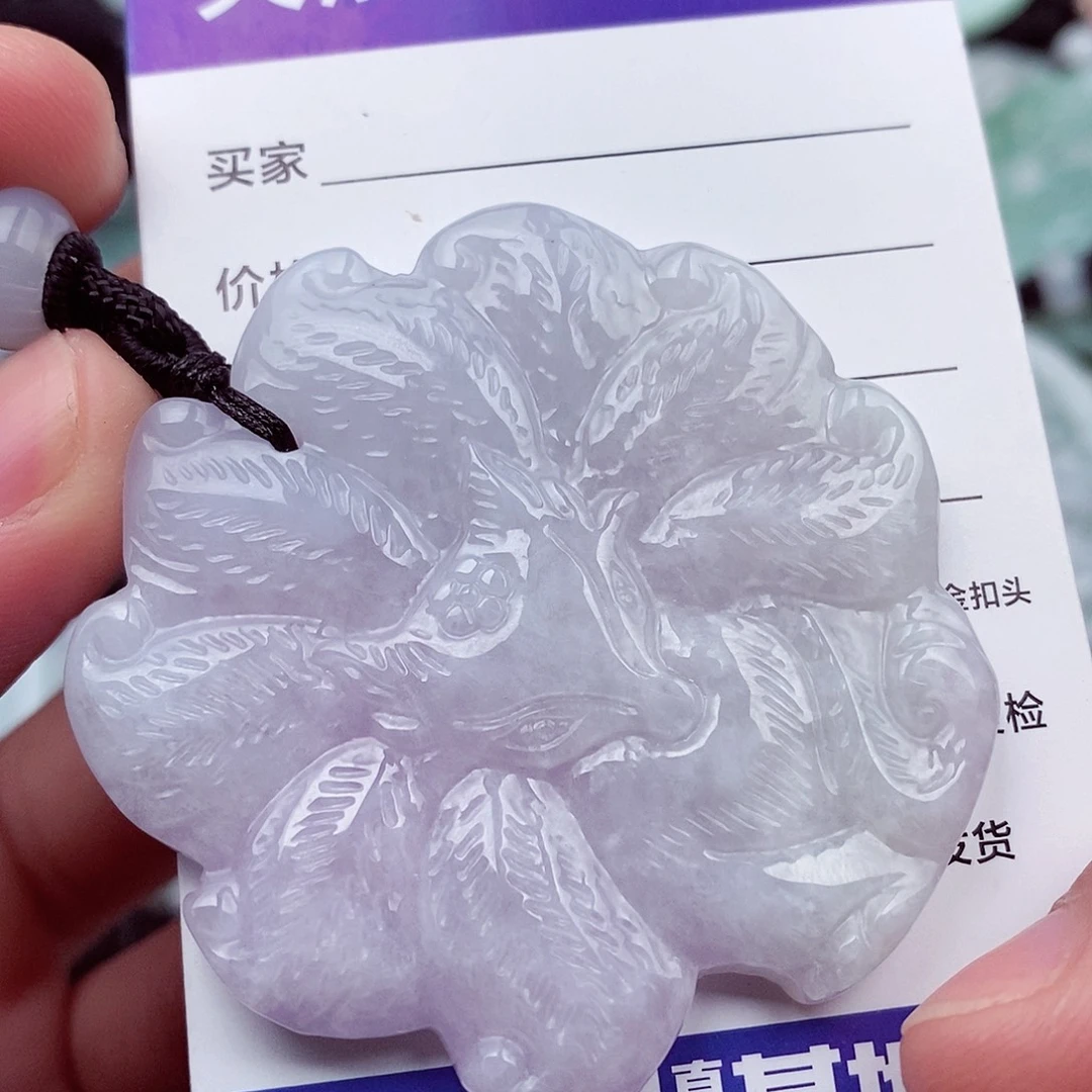 翡翠挂件未镶嵌翡翠