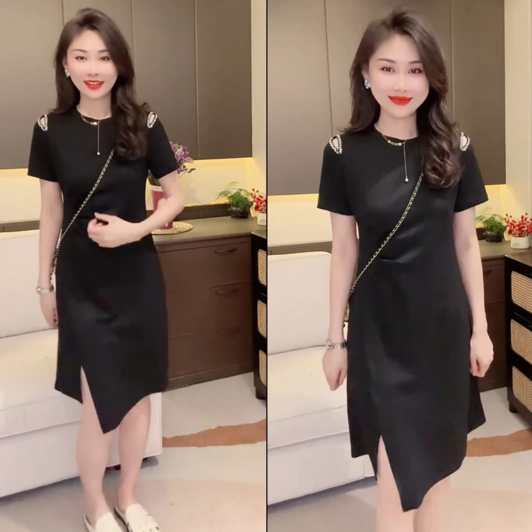 2025春夏新款时尚圆领漏肩镶钻短袖连衣裙开叉洋气不等式打底裙