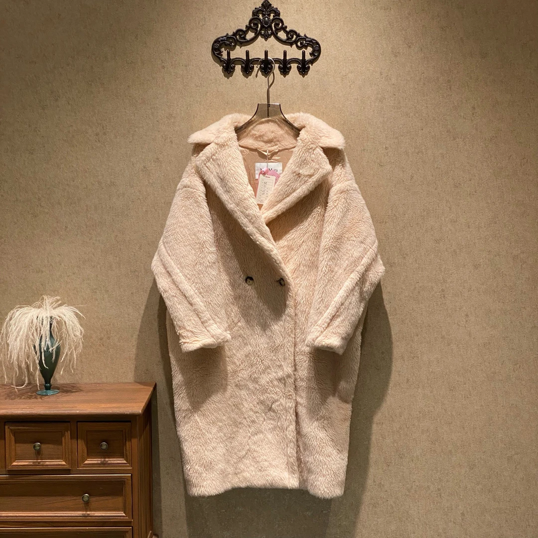 99新 MaxMara MaxMara 爆款樱花粉长款泰迪大衣/m码/35386