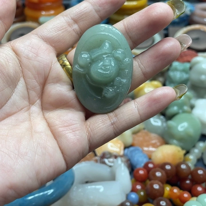 颈饰合金石英质玉