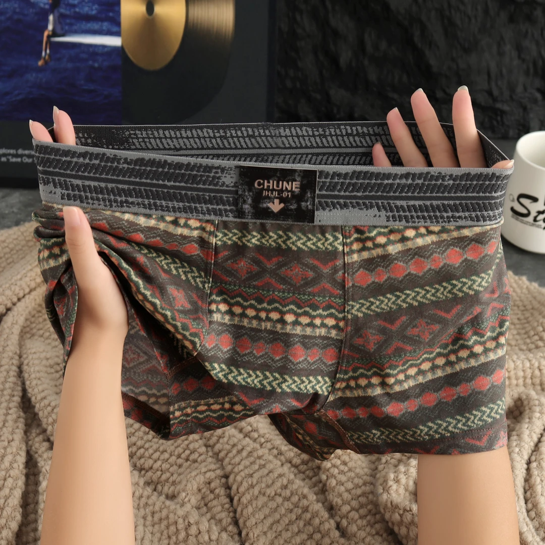 2025新款民族风轻薄内裤男士棉质透气平角裤舒适潮流印花四角短裤