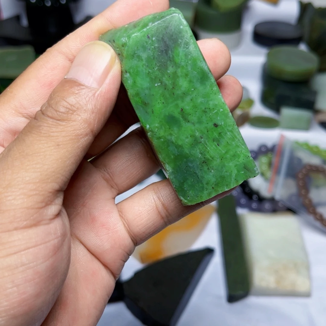 和田玉未镶嵌珠宝半成品