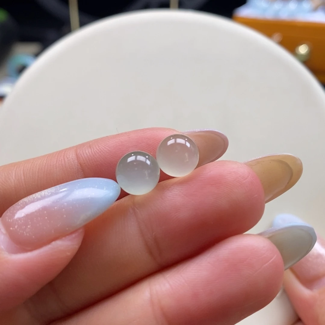 翡翠吊坠(不含链)未镶嵌多样性发其一（只发一颗）