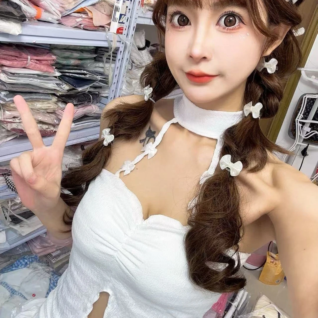 挂脖一字肩带垫吊带，实物以直播间为准