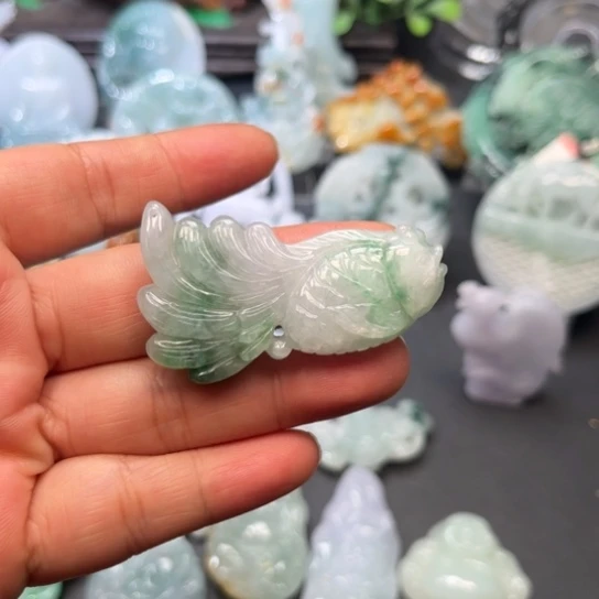 翡翠未镶嵌颈饰翡翠