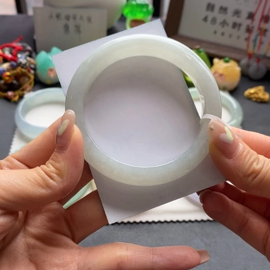 翡翠手镯未镶嵌12号
